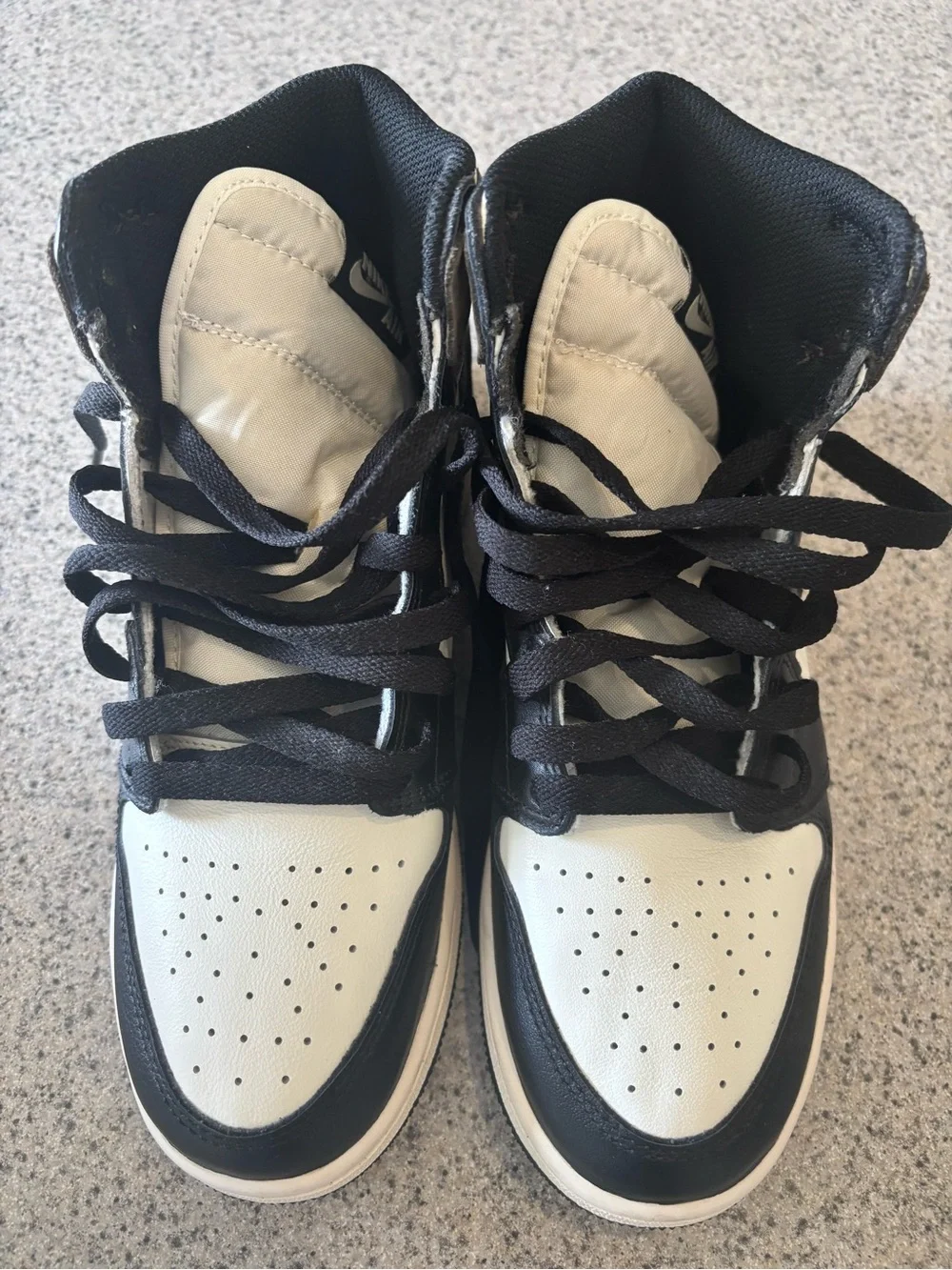 Air Jordan 1 Retro High OG "DARK MOCHA" Kid’s Size 6.5/Woman’s Size 8, LIKE NEW - Picture 8 of 11